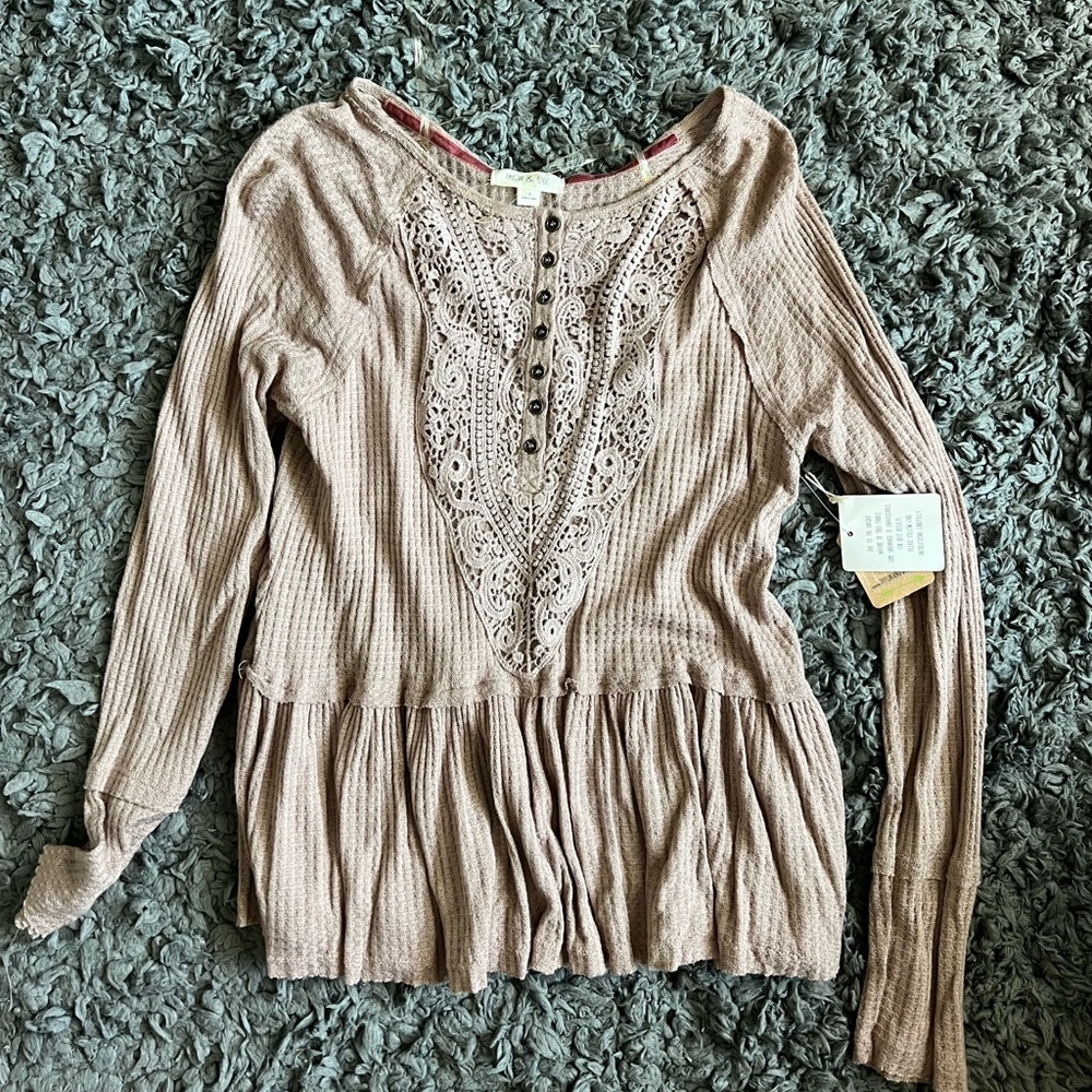 Taylor + Sage top (NWT)